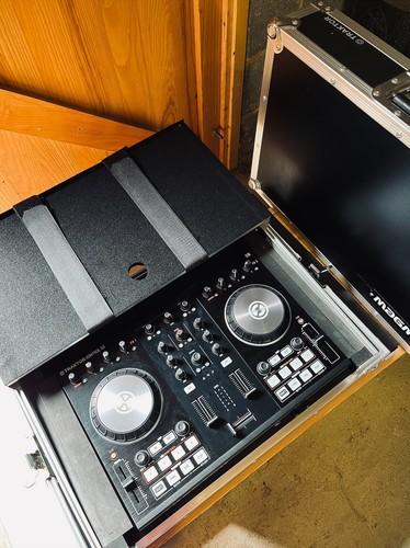 Traktor kontrol mk2 with - mk2,