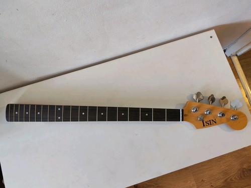 Bass guitar neck - p,