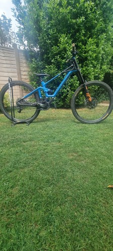Downhill mountain bike - downhill,