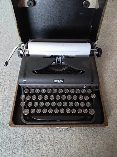 Vintage royal portable - vintage,