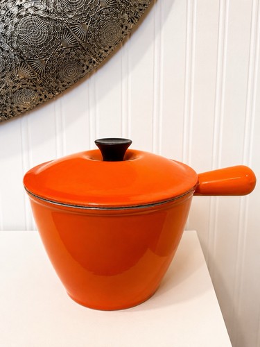 Vintage creuset cast iron - cast,