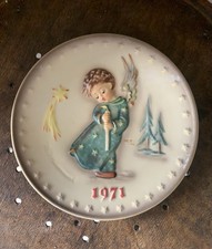 M J Hummel 1971 Christmas