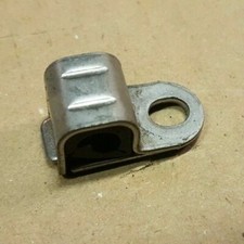 AUDI RS3 8V 2015-16 TTRS 8S 2.5 TFSi PETROL FUEL LINE PIPE FIXING BRACKET P CLIP