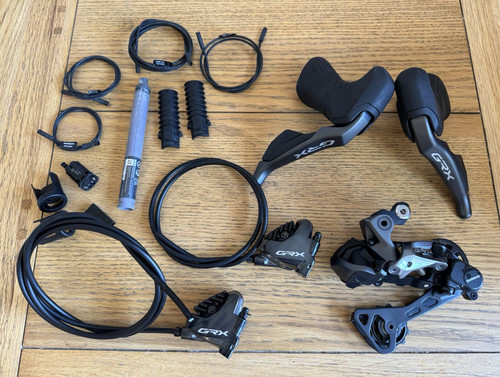 Shimano grx di2 11s groupset - shimano,