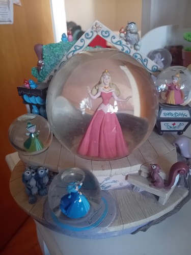 Snowglobe disney aurora - disney,