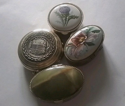 Tiny vintage enamel - tiny,