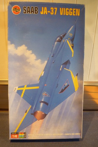 Airfix saab viggen model - ja-37,