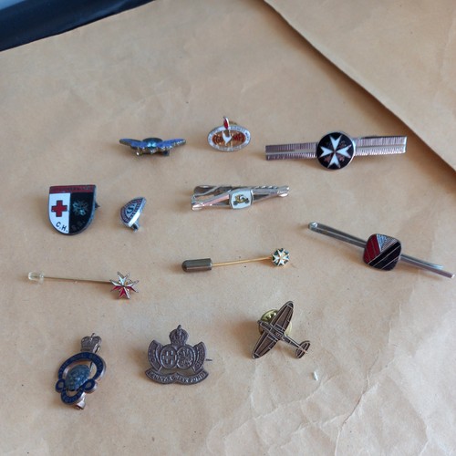 Various vintage pin - various, badges
