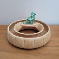 Vintage SylvaC Beige oval Posy