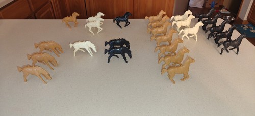 Vintage plastic toy horses - vintage,