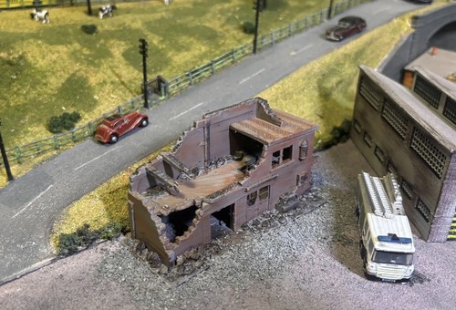 Gauge building ruins - building,