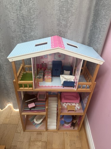 Kidkraft wooden dolls house - wooden,