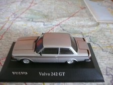 VOLVO 242 GT IXO pour Atlas  en boite 1/43