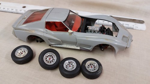 Scale 1970s corvette - scale,