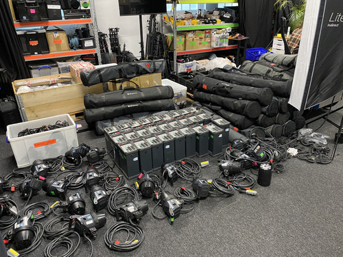 Massive elinchrom lighting - massive,