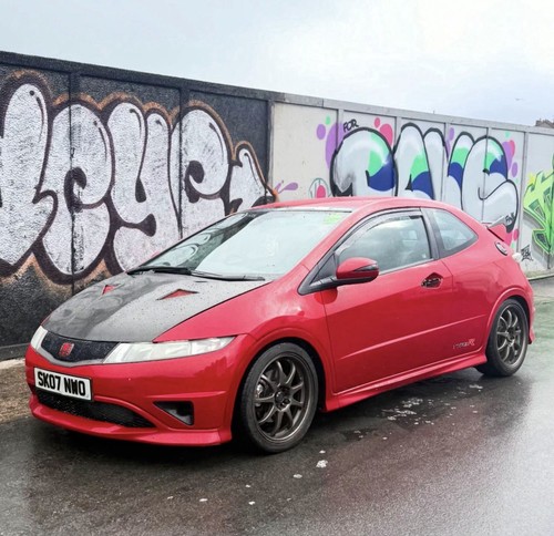 Breaking milano red modified - red,