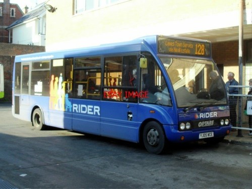 Photo bus reg yj05 - ,
