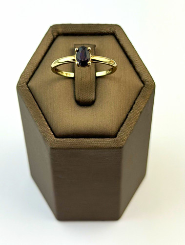 Amethyst 9ct gold ring - ,