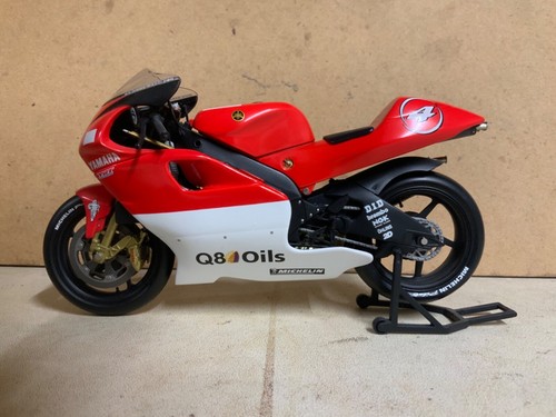 Max biaggi yamaha - max, yzr500