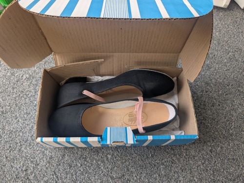 Dance shoes size - dance,