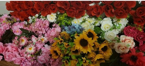 Joblot artificial flowers - ,