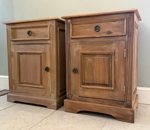 Pair 20th century bespoke - of,