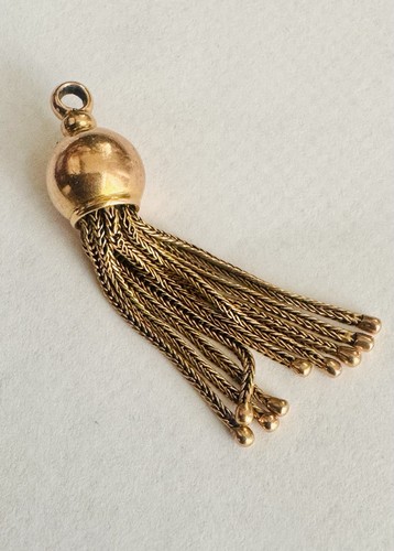 Antique 15ct gold tassel - ,