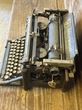 VINTAGE Underwood Standard Manual TYPEWRITER Needs some TLC