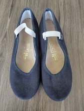 Katz low heel canvas character shoes size  11.5 in good condition