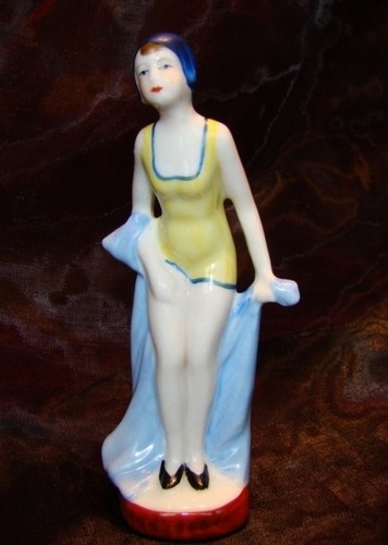 Figurine bathing beauty - figurine,