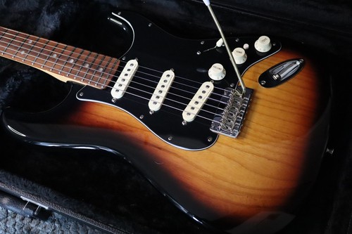Fender mim deluxe strat - fender,