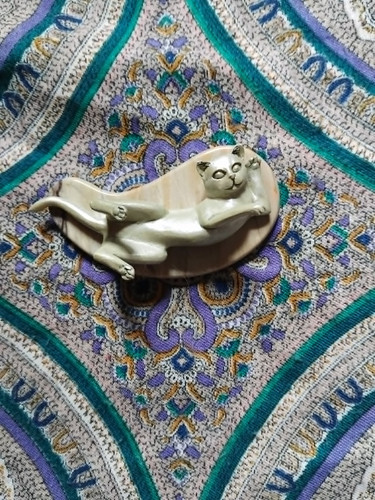 Three cat ornaments small - three,