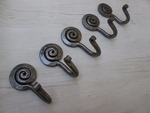 Snail cast iron rustic robe - iron,