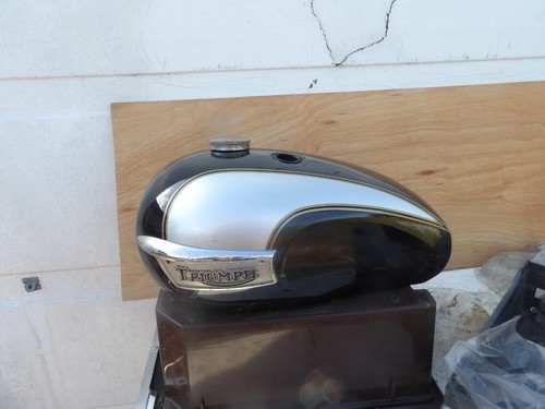 Triumph750 140 fuel tank - fuel,