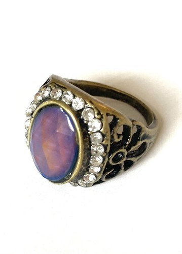 Stunning trendy mood ring - stunning,