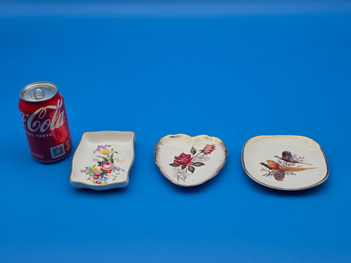 Group trinket dishes - 3,