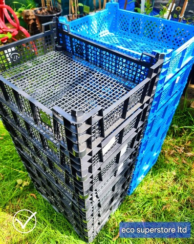 Stackable storage crates - 4, x