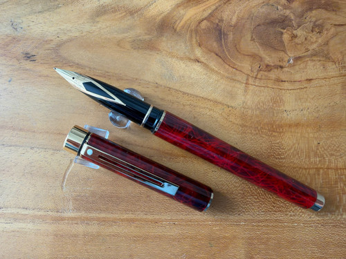 Sheaffer targa 1034 - red, ronce