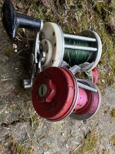 Vintage fishing reels - 2x,