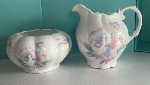 Aynsley pint jug - 1,
