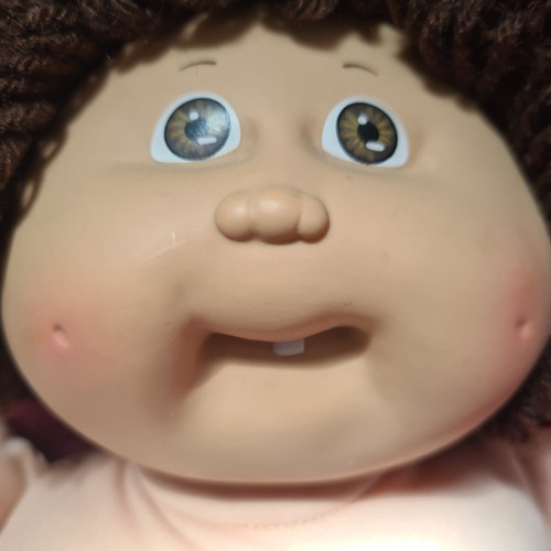 Coleco cabbage patch kids doll - cabbage,