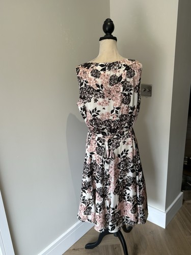 Laura ashley size floral - ashley,