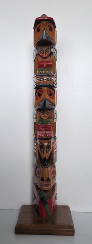 Vintage ditidaht totem pole - ditidaht,