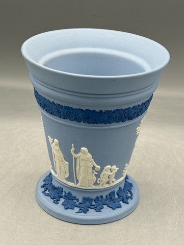 Wedgwood jasper ware - vase, blue