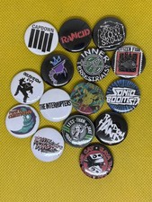 Set of 15 Badges - Ska-Punk