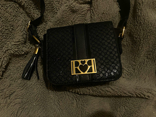 River island black logo - river,