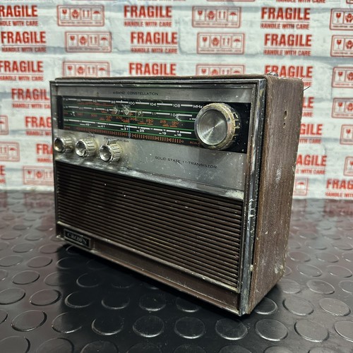 Crown transistor radio vintage - crown,