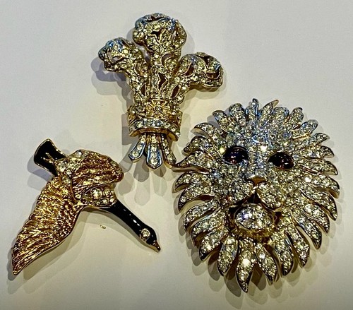 Attwood sawyer brooch bundle - attwood,