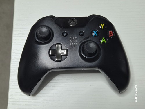 Microsoft xbox one controller - microsoft,
