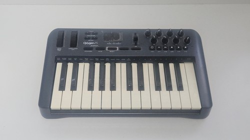 Audio oxygen usb midi - m-audio, 25